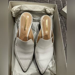 Slides with heel in white- Beya Mule